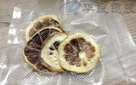 沒有紋路的光面塑料袋如何抽真空？