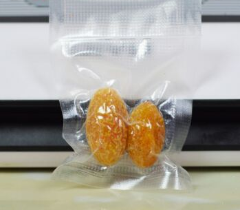 紋路真空袋和光面真空袋有什么區(qū)別？哪個(gè)貴？